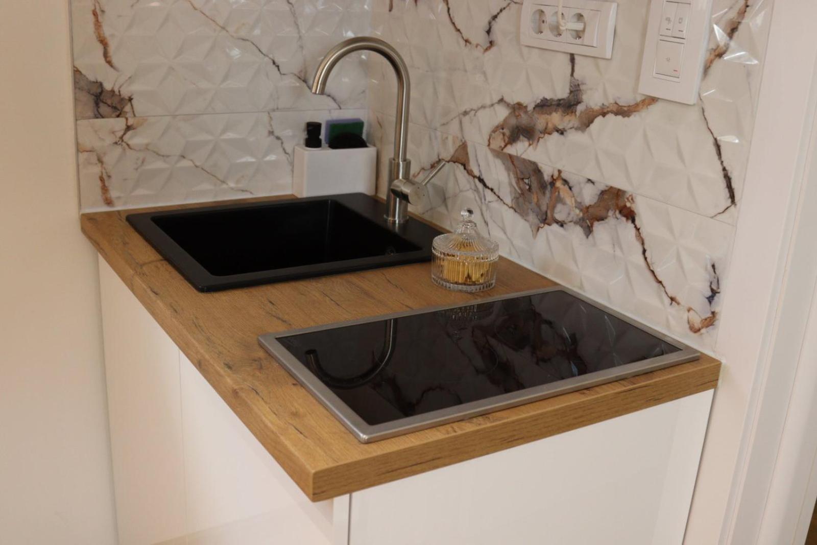 Apartmani Happy House Surcin Luaran gambar