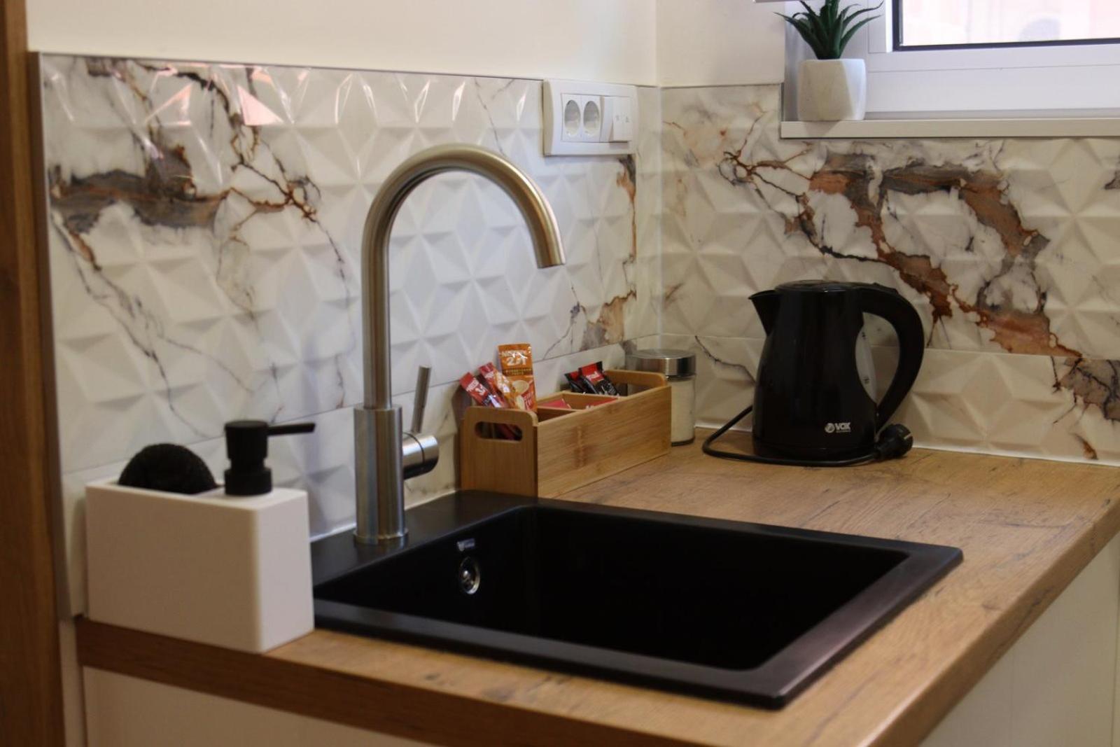 Apartmani Happy House Surcin Luaran gambar