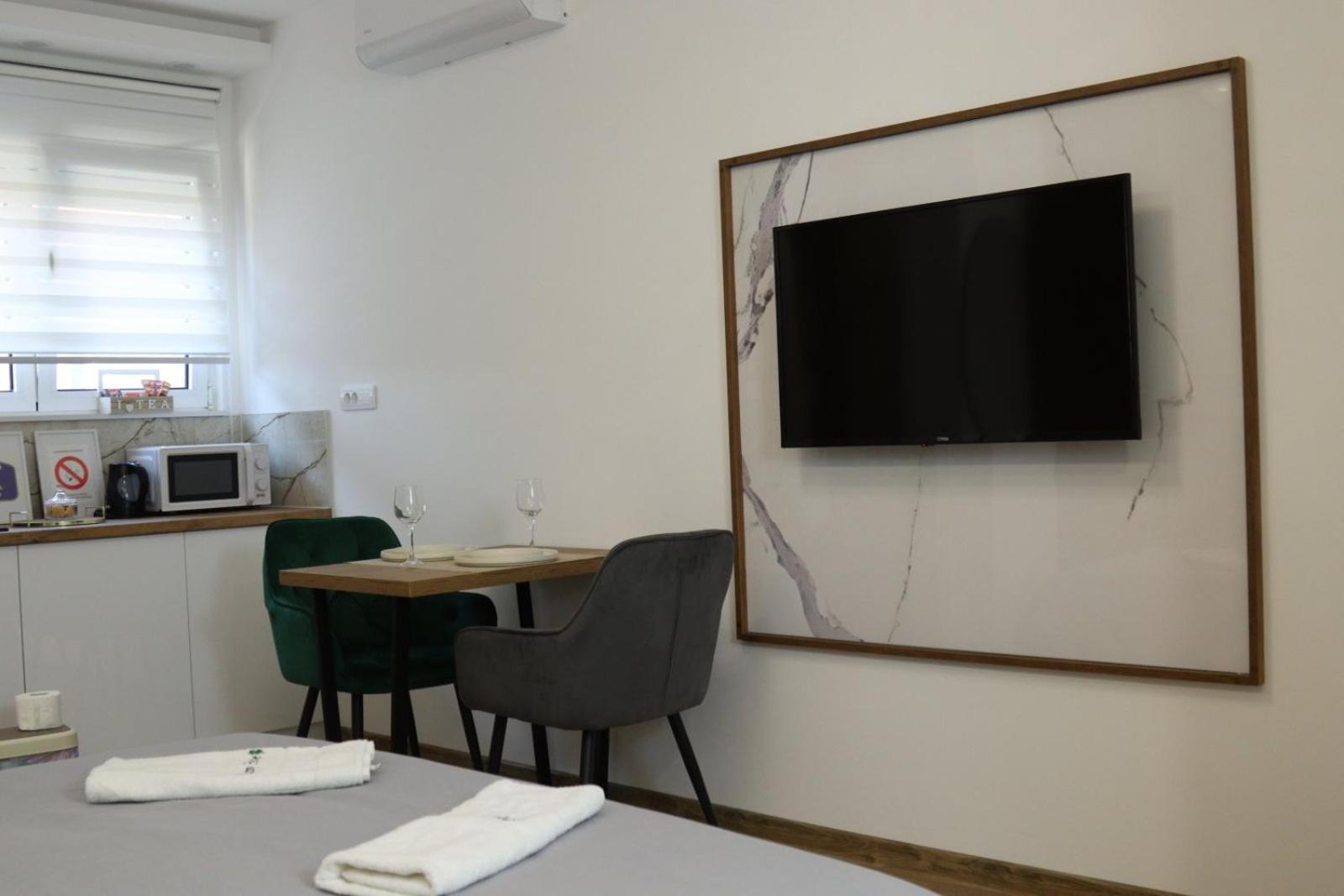Apartmani Happy House Surcin Luaran gambar
