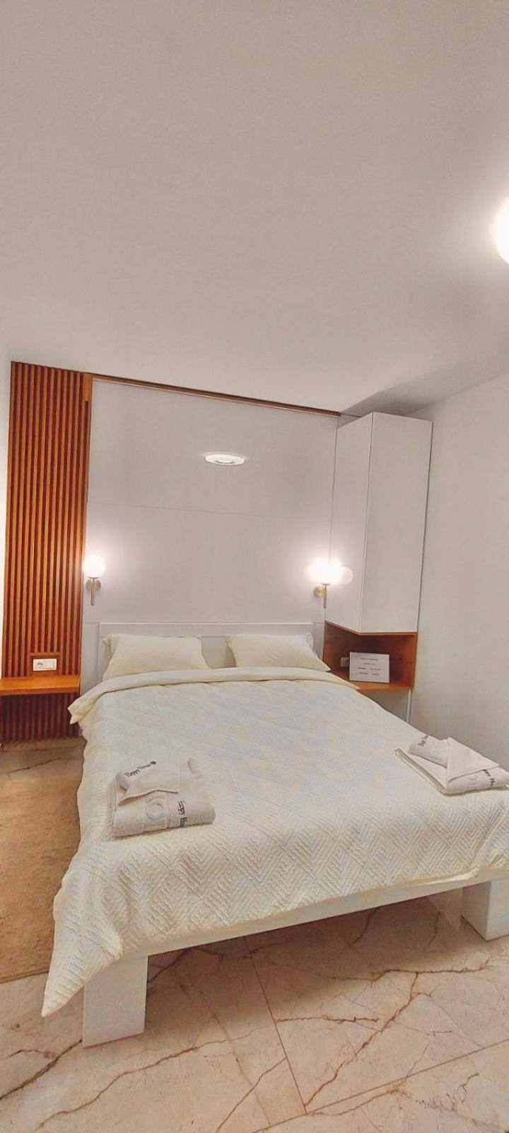 Apartmani Happy House Surcin Luaran gambar