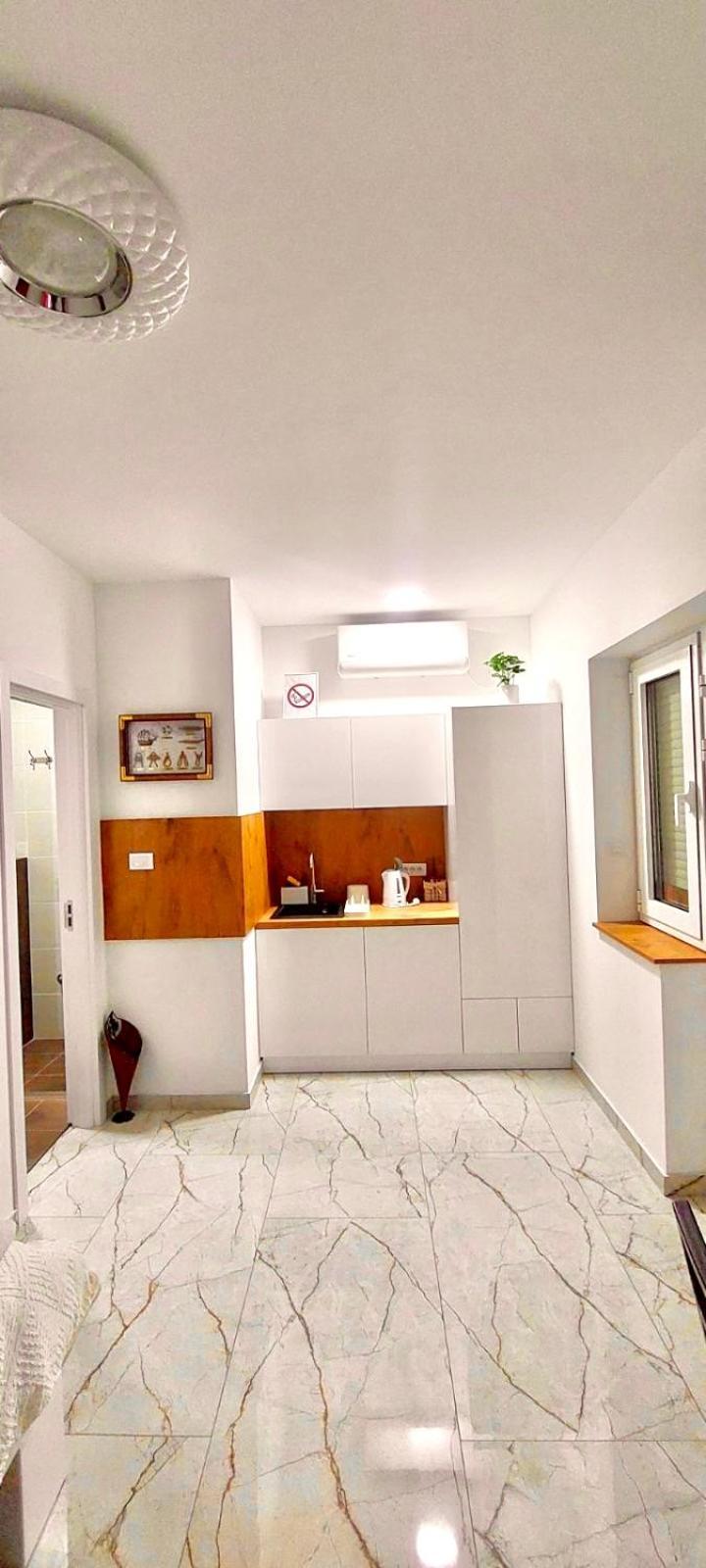 Apartmani Happy House Surcin Luaran gambar