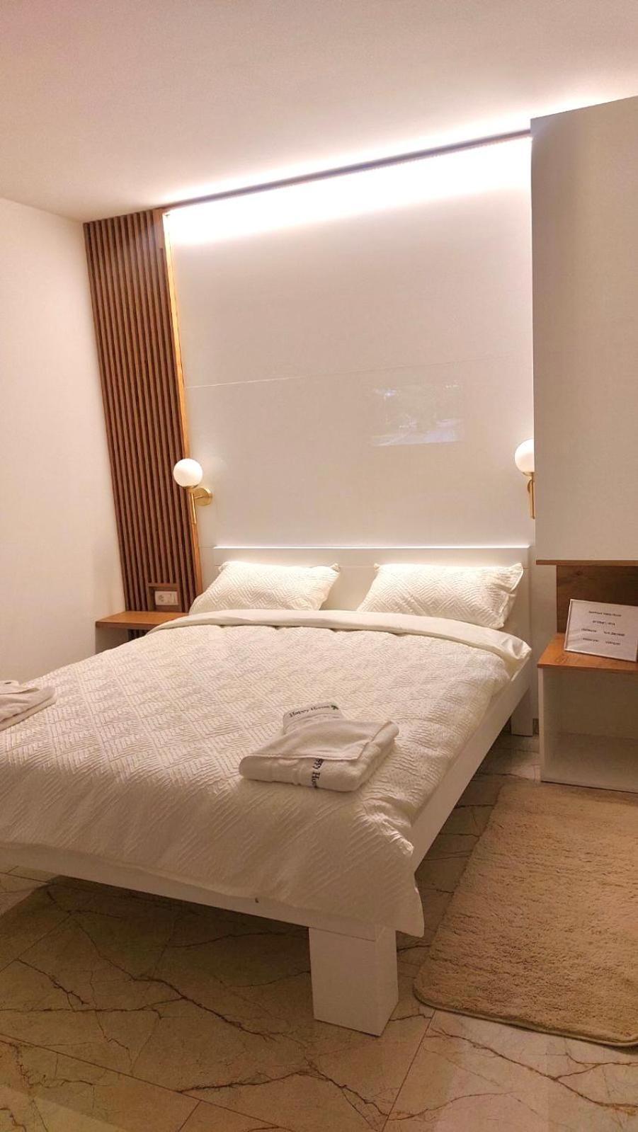 Apartmani Happy House Surcin Luaran gambar